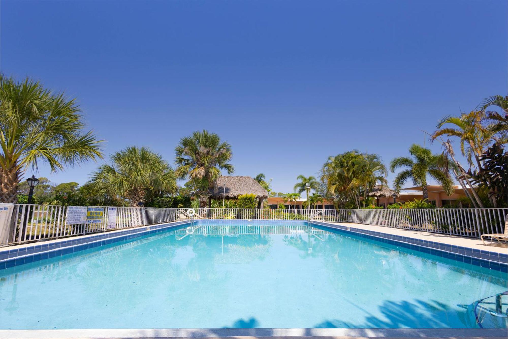 Warm Mineral Springs Motel North Port Bagian luar foto
