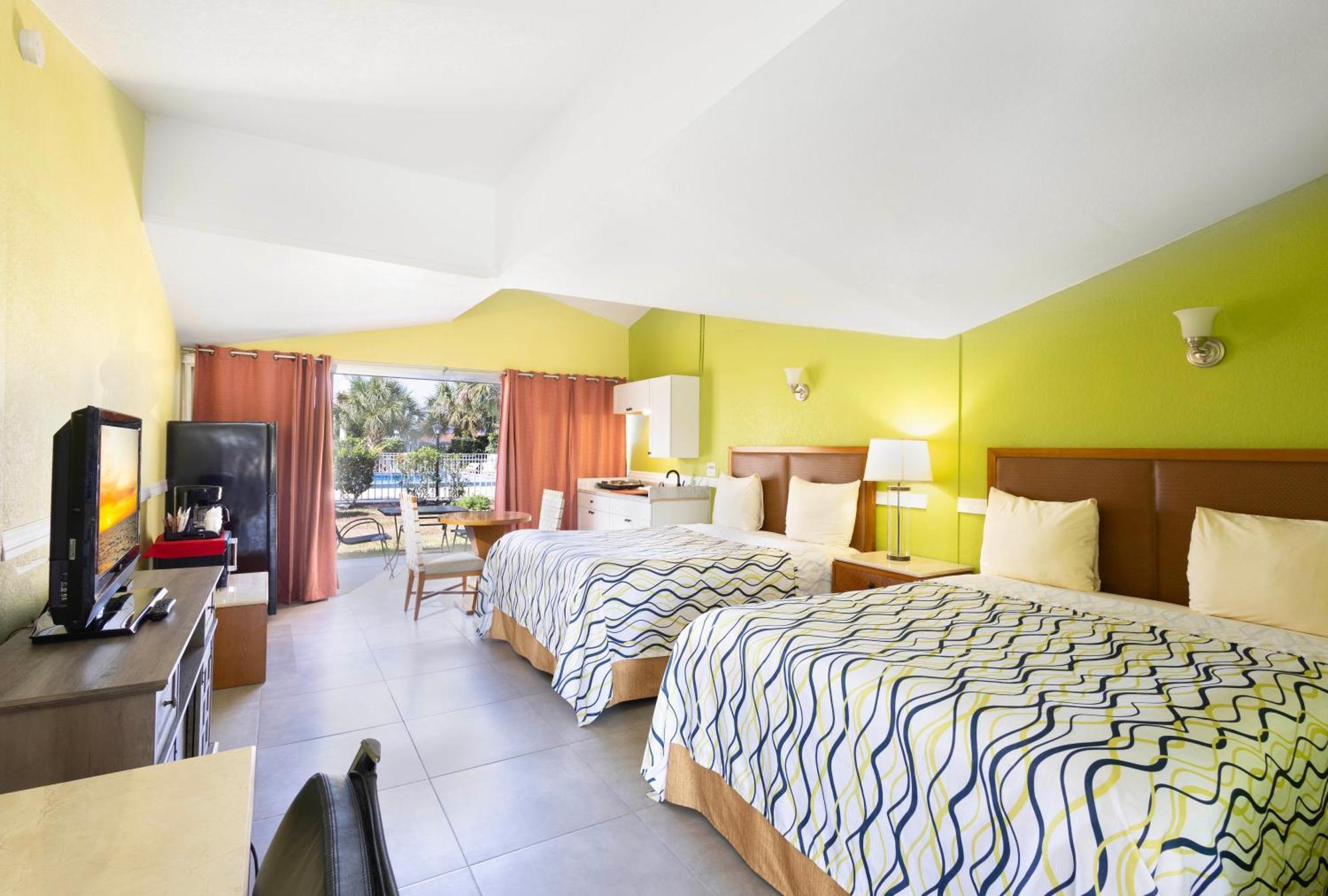 Warm Mineral Springs Motel North Port Bagian luar foto