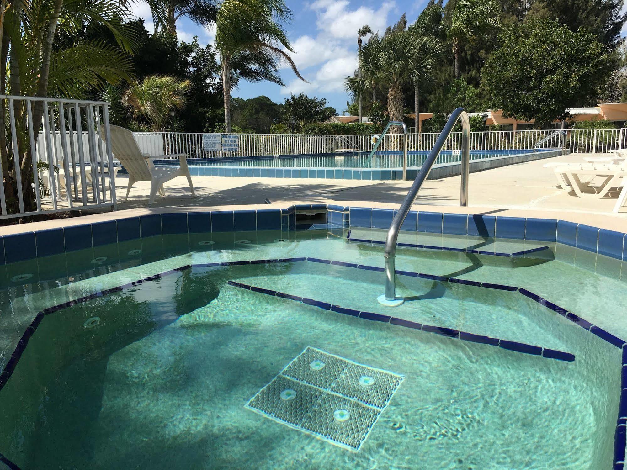 Warm Mineral Springs Motel North Port Bagian luar foto